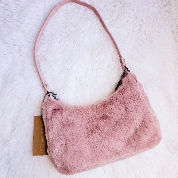 Steve Madden new with tags blush pink faux fur handbag $88 Msrp - Picture 2 of 5